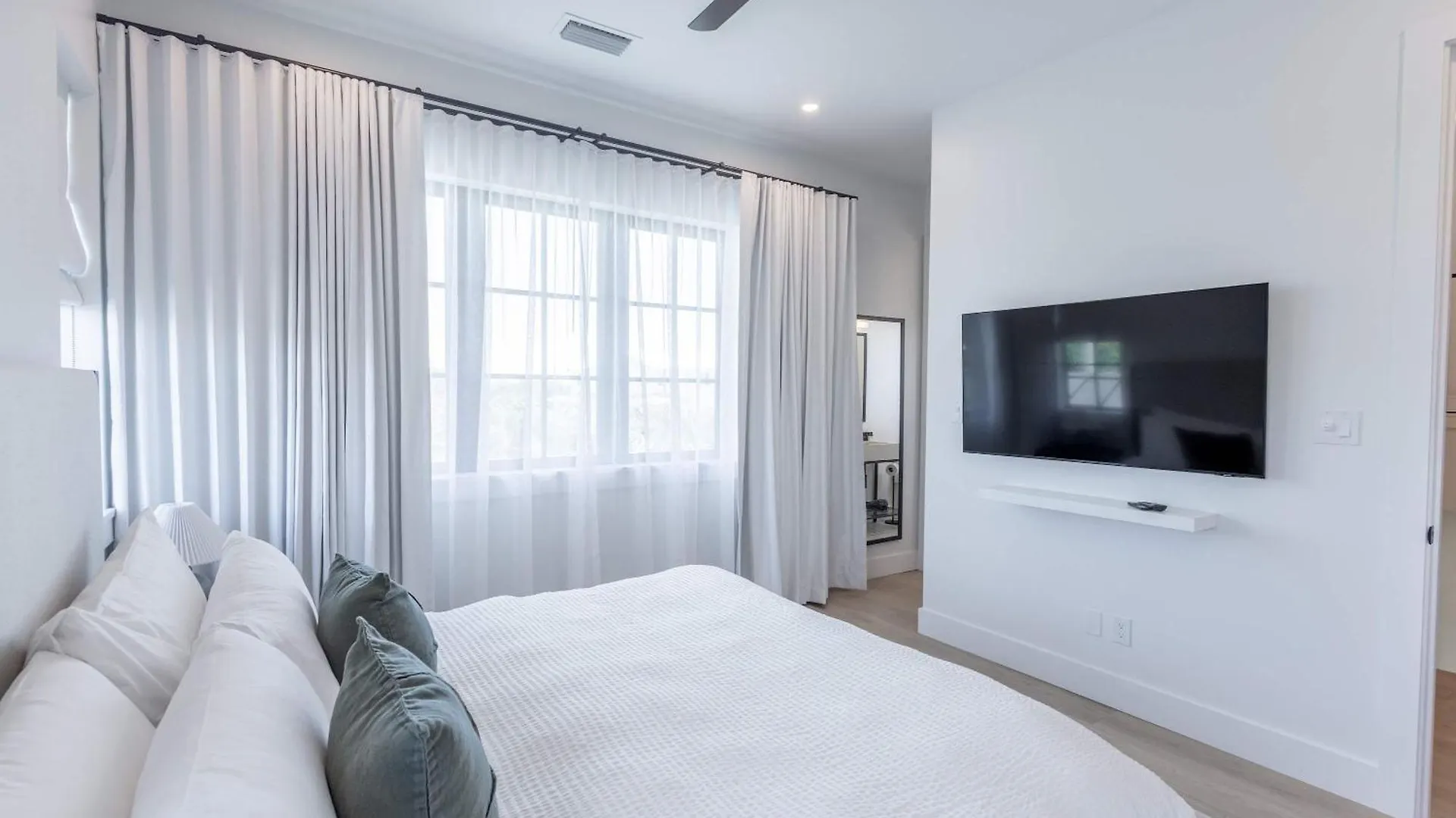 فيلا Brand New Build Larkshine House - Pool كي وست الولايات المتحدة الأمريكية